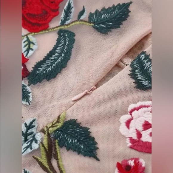 Floral Embroidered High Neck - Picture 10 of 12